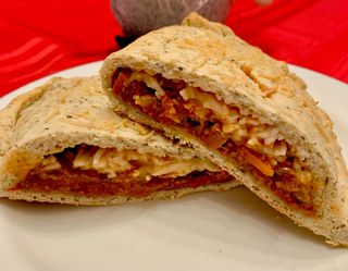 Pizza Calzone Bolognese