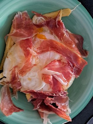 Ous Trencats Amb Pernil