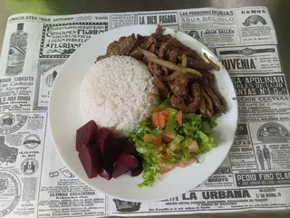 Isca de Fígado Acebolado
