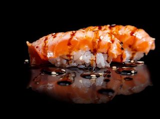 Nigiri De Salmón Flameado (2 Pzs.)