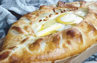 პატარა აჭარული ხაჭაპური  400გრ