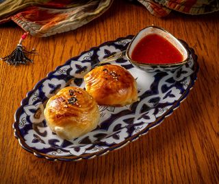 САМСА ИЗ  КУРИЦЫ С СЫРОМ 
