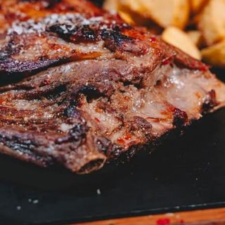 Costillar a la brasa