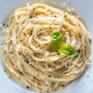 Espaguetis Cuatro Quesos