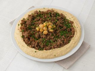 Hummus cu carne