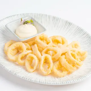 Хрупкави калмари със скордаля (220 г.)