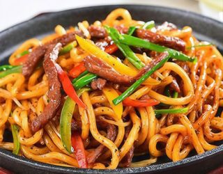 Yaki Udon De Pollo