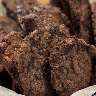 Vegan cookie cacao e mandorle