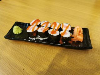 Хосомаки тон  (8бр)