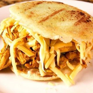 Arepa Rellena Con Pollo