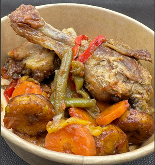 Pollo DG  ( Tipico del Camerun)