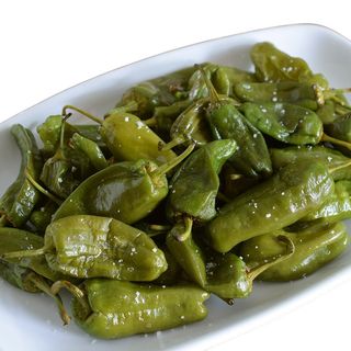 Plato De Pimientos Verdes Fritos