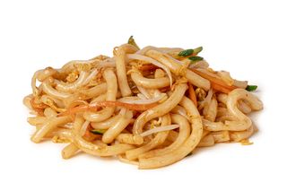 Yaki udon con carne
