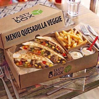 Meniu Quesadilla Veggie cu cartofi prajiti si sos de maioneza cu usturoi