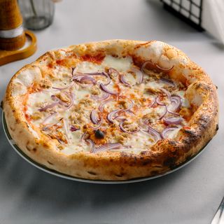 Pizza  Tonno e Cipolla Ø32cm