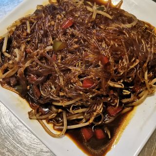 24. Spaghetti di soia saltati con carne macinata piccante 蚂蚁上树