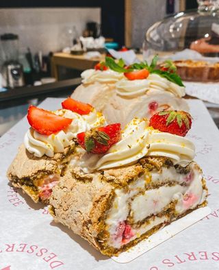 Меренговый рулет