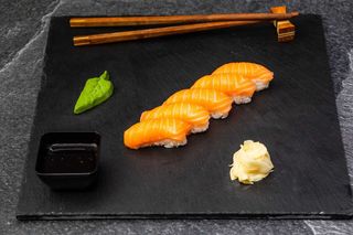 5 nigiri somon