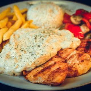 Piletina sa gorgonzola prelivom