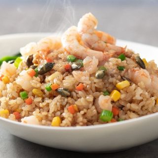 211. Yakimeshi con marisco