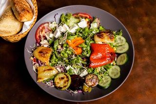 Vegetarian Gurman salata