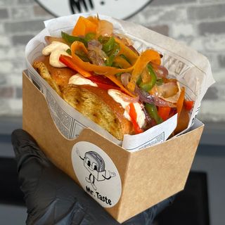 NOVEDAD Sándwich Bulgogi