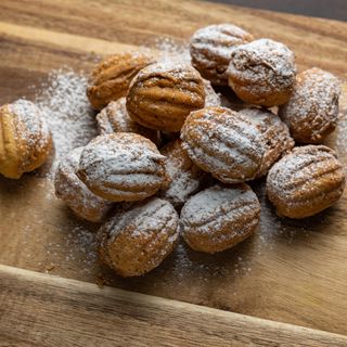 Platou mix nuci cu gem & ciocolata