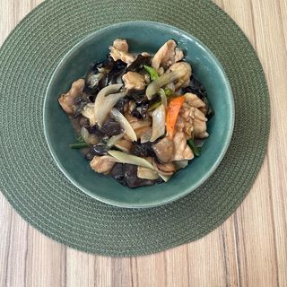 Danie z kurczaka z grzybami mun 500g