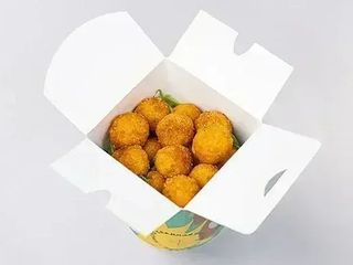 Моцарела з медово-гiрчичним соусом (145g)