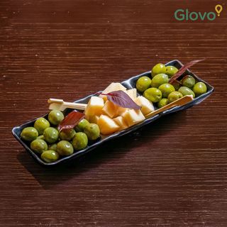 Masline de Sicilia si parmezan