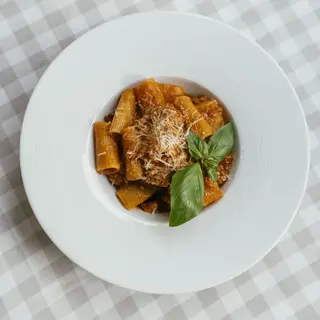 Rigatoni Bolognese