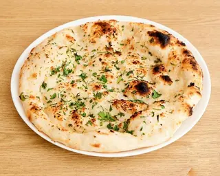 garlic y cheese naan