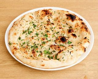 garlic y cheese naan