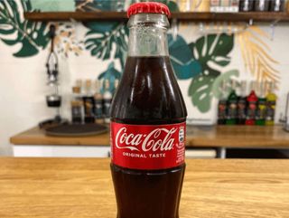 Кола у склі