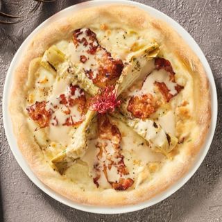 Pizza Alcachofa y Guanciale