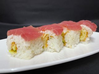 MS4 Uramaki tonno tempura di verdura senza alga interna
