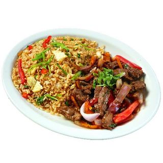 Chaufa Con Lomo Saltado