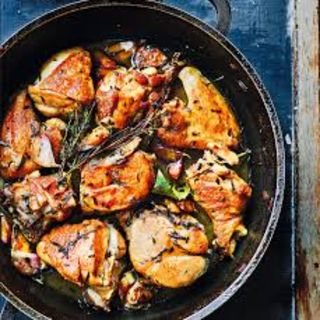 Garlic chicken (pollo al ajillo)