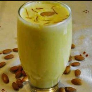 Badami lassi