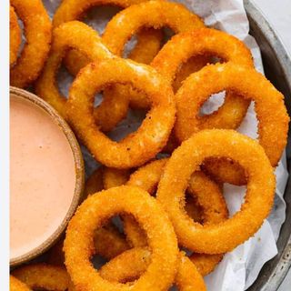8 Onion Rings/ Arroz De Cebolla