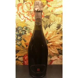 Botella de Vino Espumoso Lambrusco. D.O. Modena.