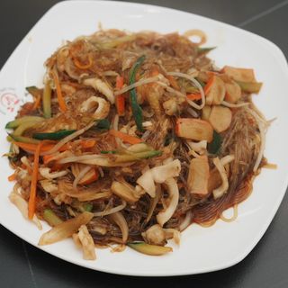 Spaghetti di soia al misto mare