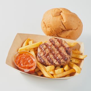 1 бр. плескавица от 100% свинско месо (300гр)