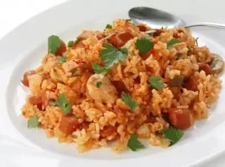 123А. Ориз с пилешко, чушки и гъби (800г)