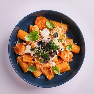 Ригатони с креветкой