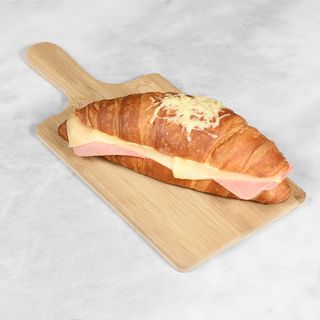 Croissant de jamón y queso