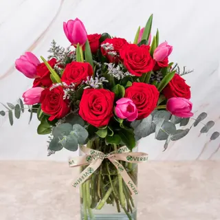 10 rosas  + Tulipán