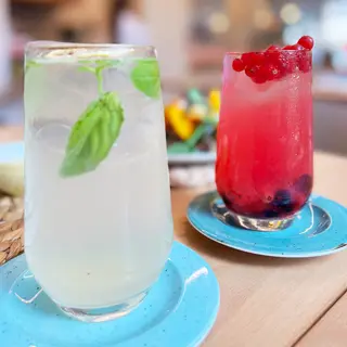 Limonada Gengibre e Manjericão ou Limonada Frutos Vermelhos