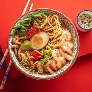 Рамен з креветками