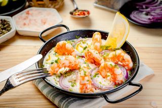 Salata de icre de crap & creveti